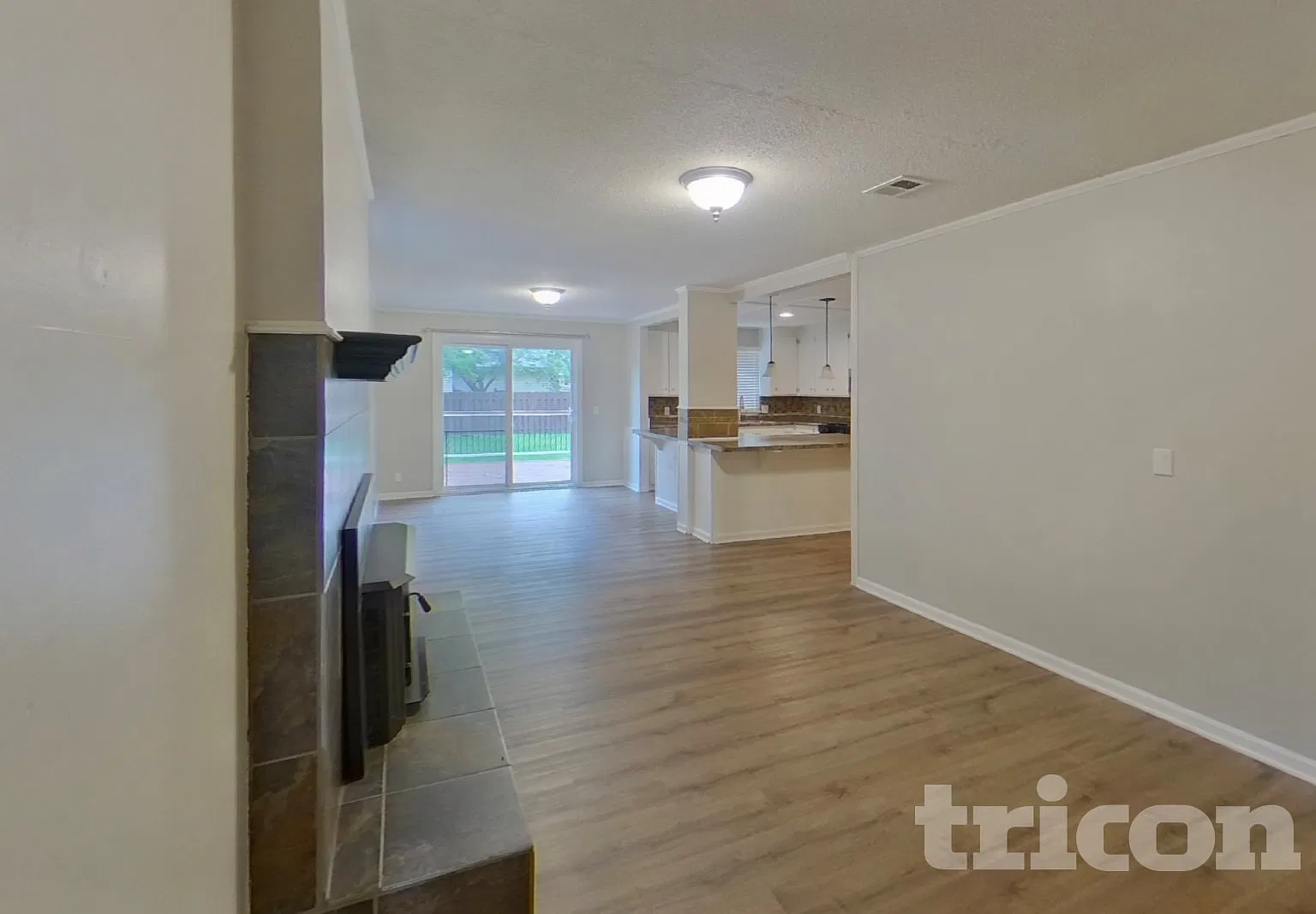 7081 Montrose Road Woodbury MN — Photo 2