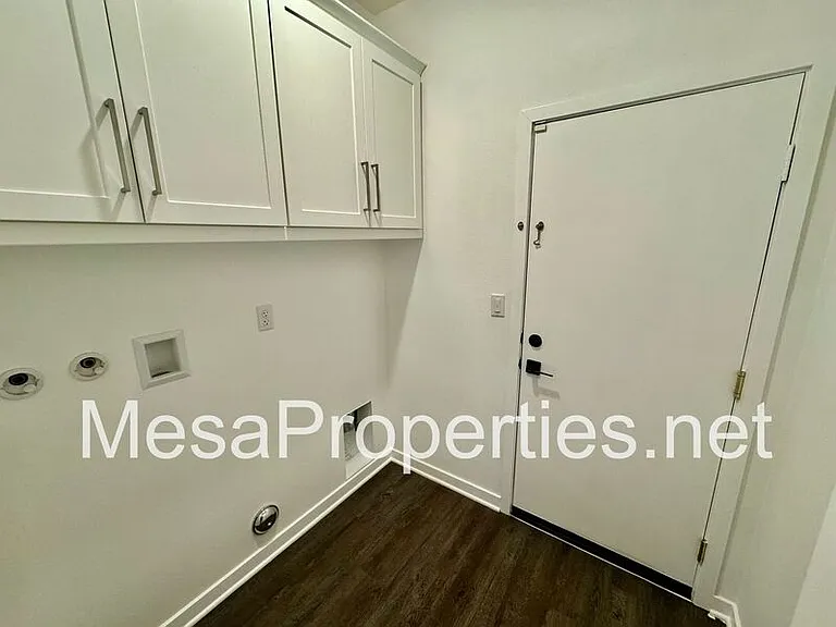 5229 Jarvis Ln — Photo 23