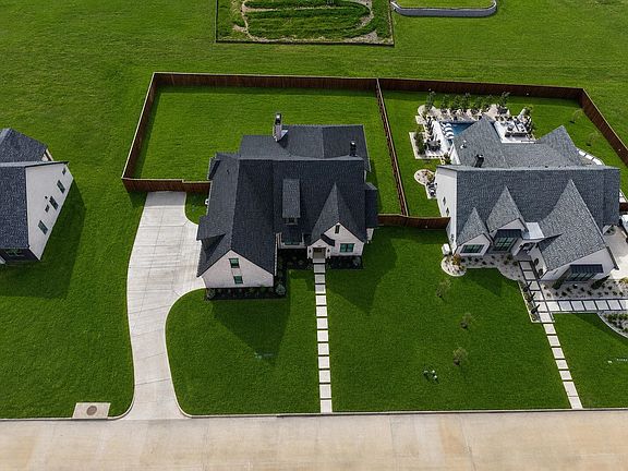 4th image of 205 Shortleaf Ln