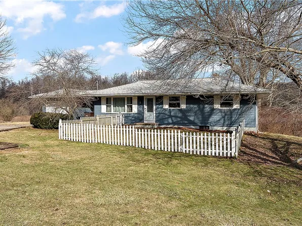 7981 W Market St, Mercer, PA 16137