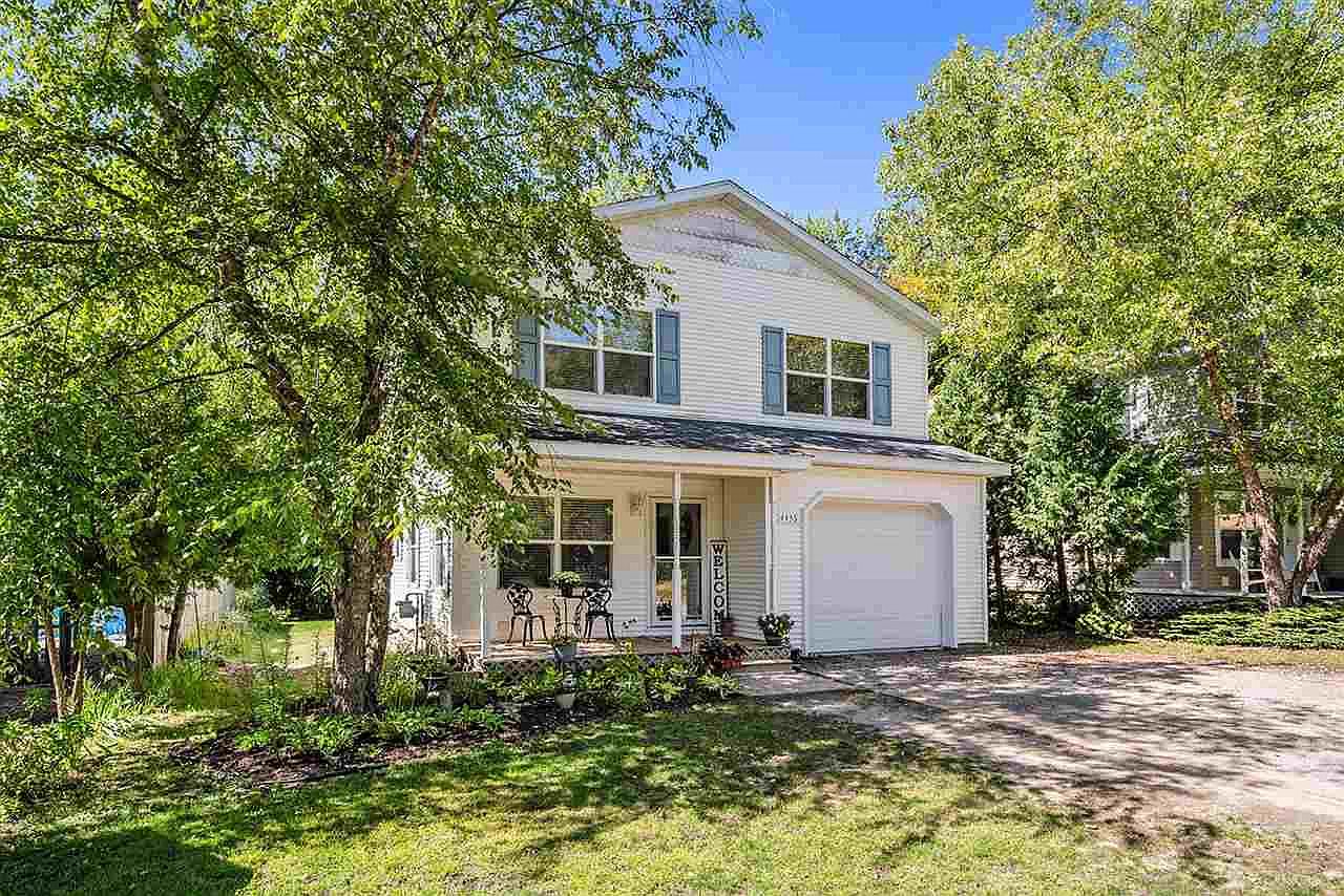 4435 1st St, Walloon Lake, MI 49796 Zillow