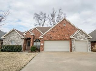 1141 Medway Ln, Centerton, AR 72719