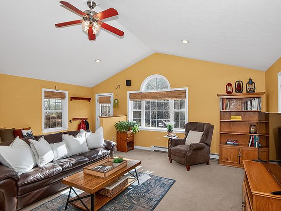 3rd image of 2 Joslin Road