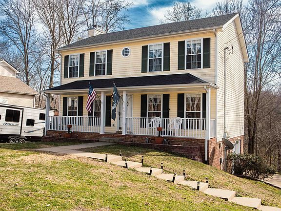 3rd image of 1461 Buchanon Dr