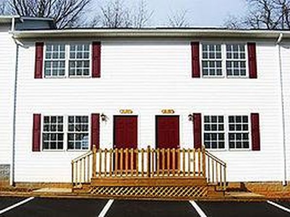 275 Hallock Pl