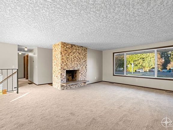 3rd image of 6407 NE 70th St
