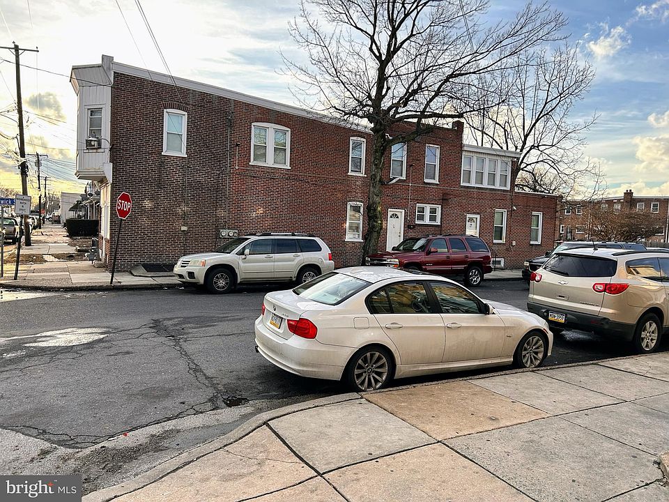 2nd image of 3000 W 6th St