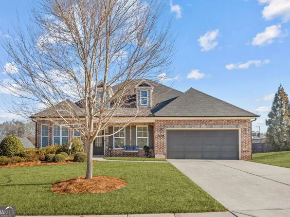 1304 Burnam Wood Dr, Gainesville, GA 30501