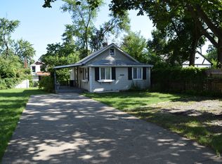 2828 Beland Ave, Keego Harbor, MI 48320