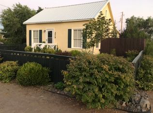 275 1st St, Fernley, NV 89408