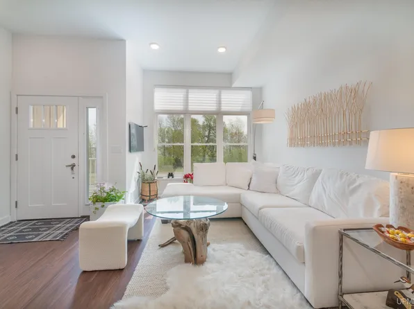 776 S Lakeshore Blvd, Marquette, MI 49855