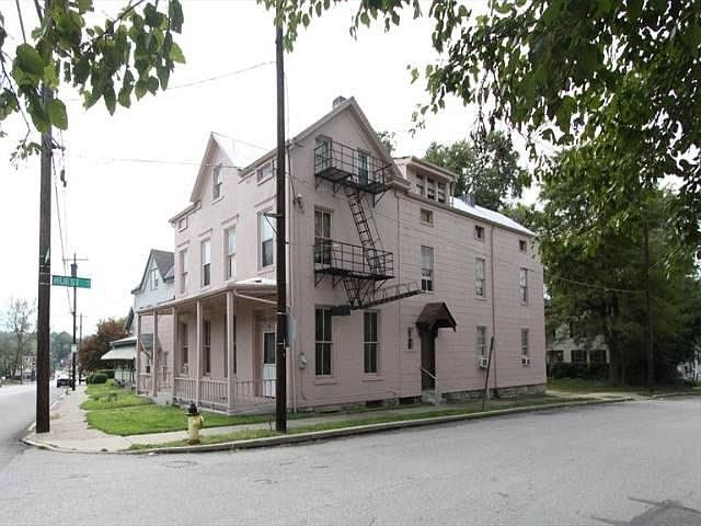 1st image of 4259 Vine St APT 2