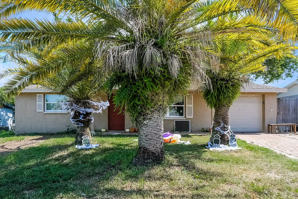 3 bed, 2.0 bath, 1140 sqft, $2,790 — Photo 1