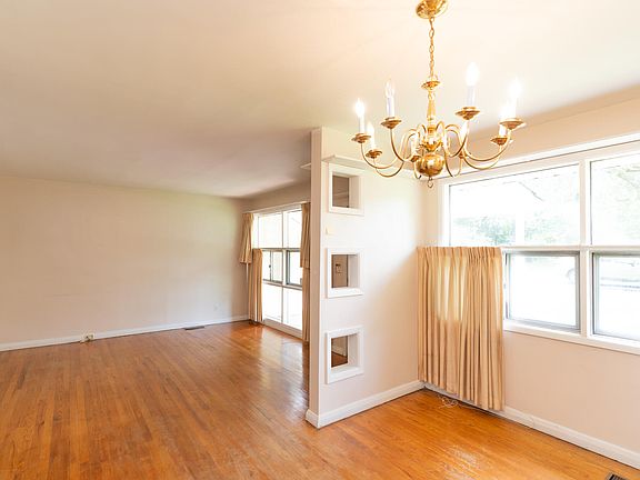 5th image of 5518 Belaire Dr