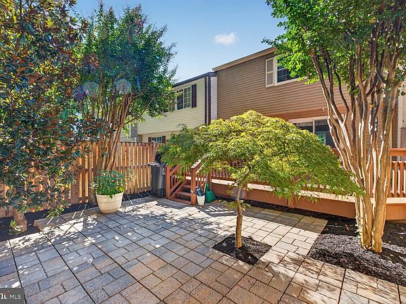 2nd image of 7319 Golden Horseshoe Ct
