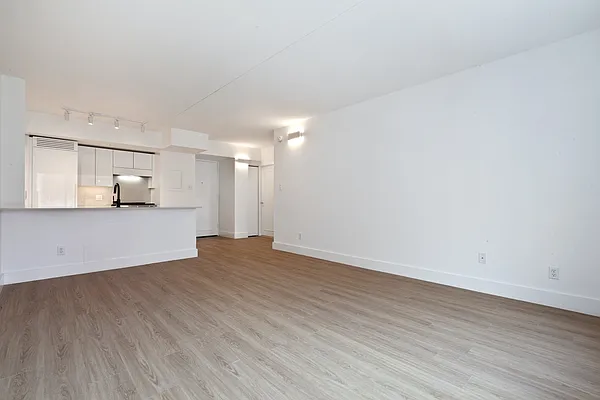 Rented by Greystar | media 2