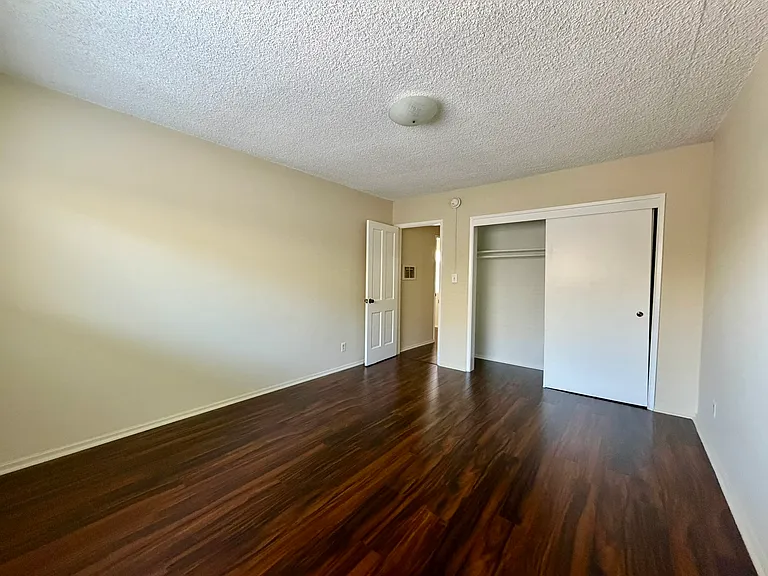 20336 Cohasset St #21 — Photo 8