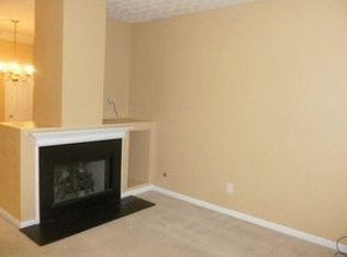 127 Oak Green Dr, Lawrenceville, GA