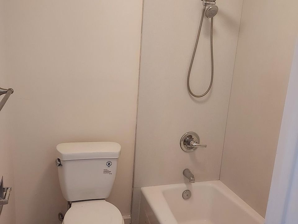 2nd image of 500 King Ave #11