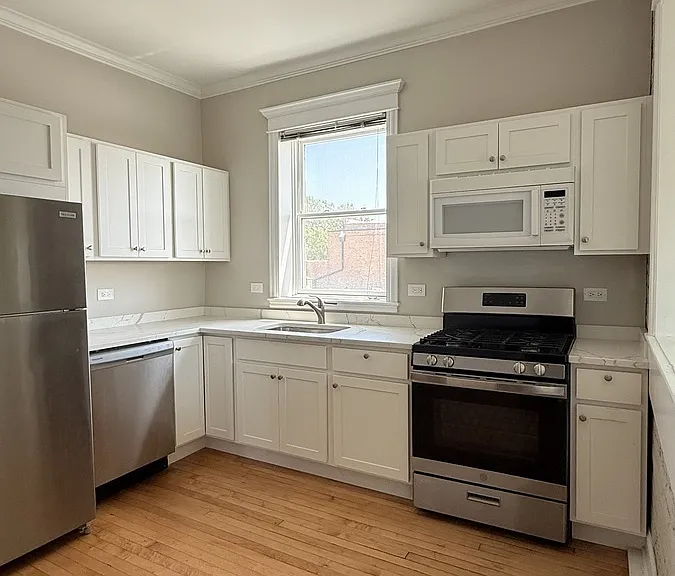 3732 N Wayne Ave #3 — Photo 3