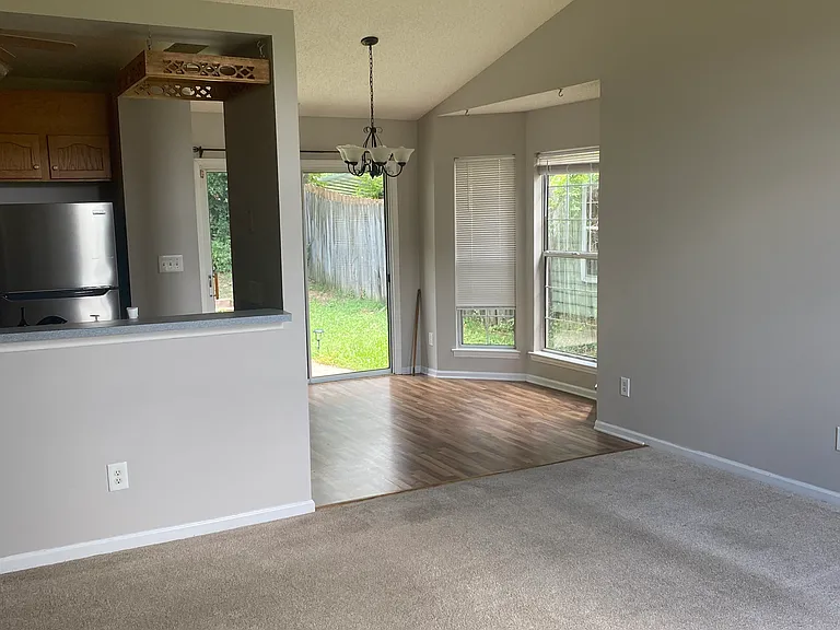 6006 White Cliffs Dr — Photo 2