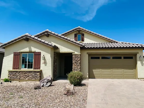 2828 W Patagonia Ct, San Tan Valley, AZ 85144