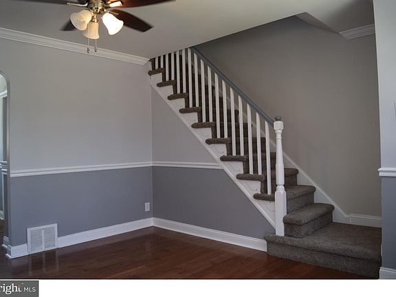 3rd image of 6039 Summerdale Ave