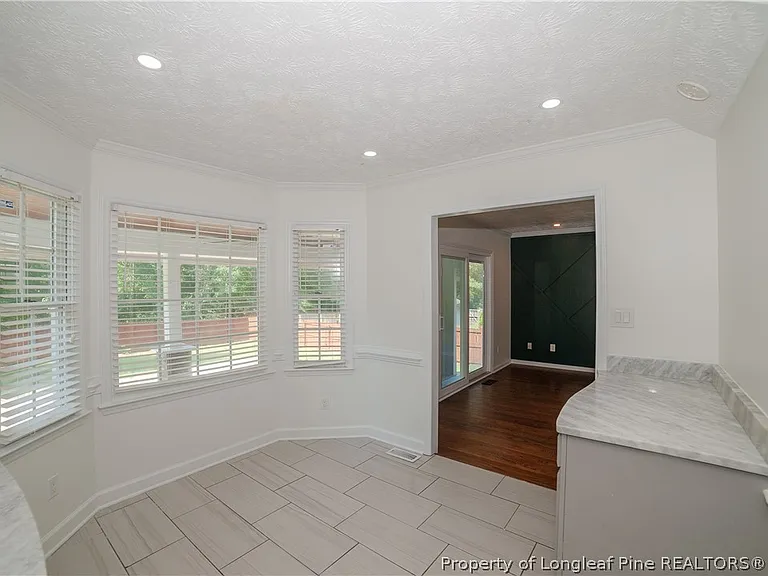 6317 Nakoma Way — Photo 10