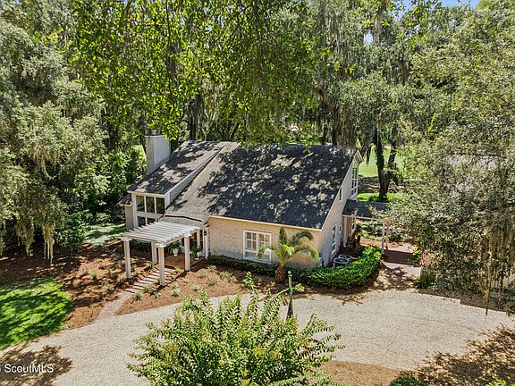 2nd image of 116 Palm Dr