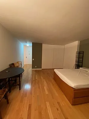 Rented by Fischer Group Realty, LLC | media 12