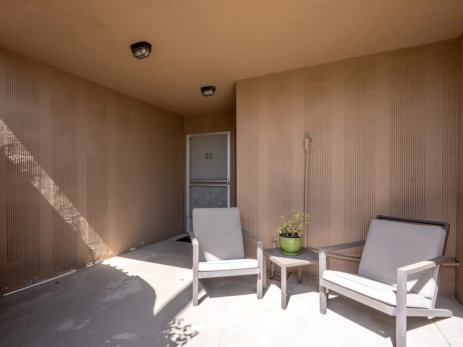 2 bed, 1227 sqft, $2,800 — Photo 2