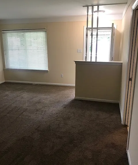 1735 Moulin Ave — Photo 3