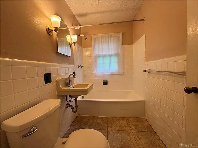 263 Valleyview Dr #3 — Photo 8