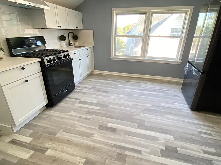 18 Crescent St #3 — Photo 5