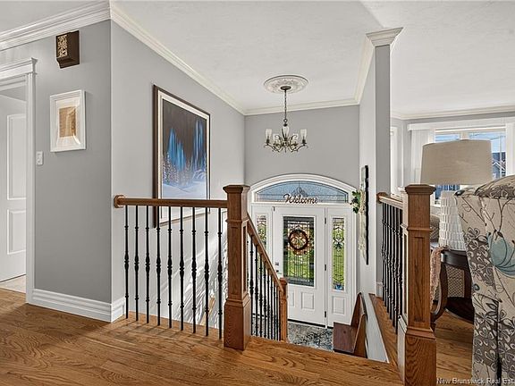 2nd image of 77 Crawford St