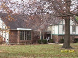 16406 Riggs Rd, Stilwell, KS 66085