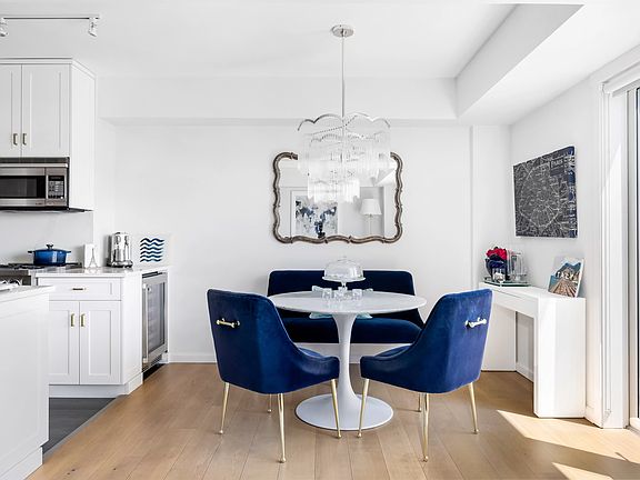 4th image of 2 Charlton St APT 15G
