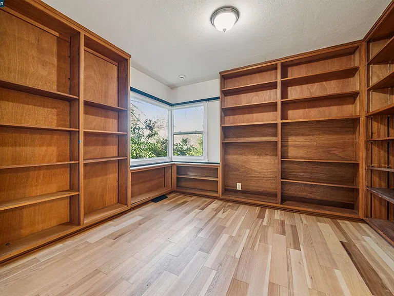 818 Solana Dr — Photo 9