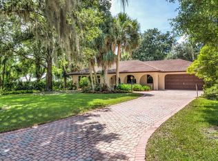1615 Crestview Dr, Mount Dora, FL 32757