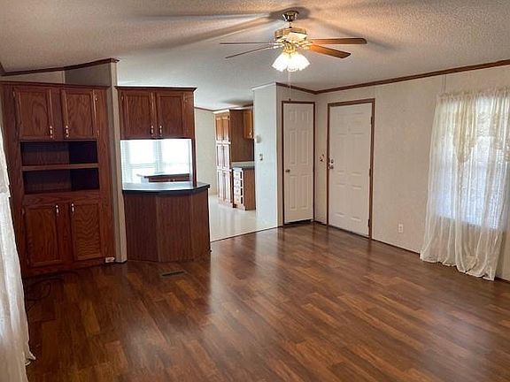 3rd image of 129 Hummingbird Ln