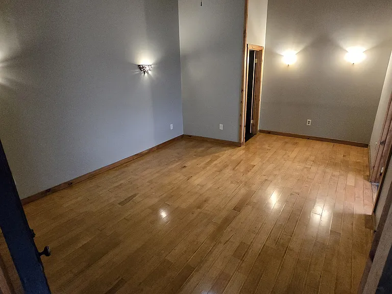 425 1/2 Main St #1 — Photo 10