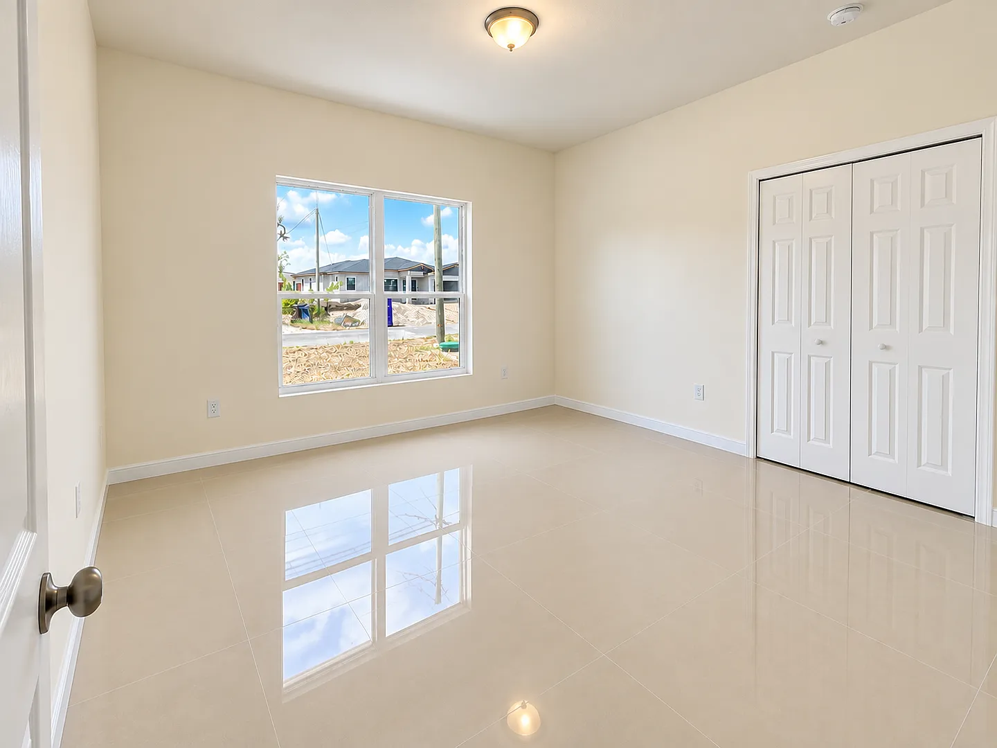 2/2 Single Family Home Available Cozy, Peaceful Living in Lake Placid — Photo 2