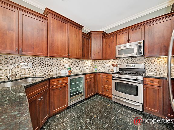 5th image of 1890 N Milwaukee Ave APT 2B