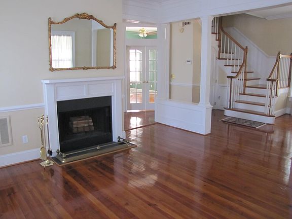 Living Room & Entrance Hall