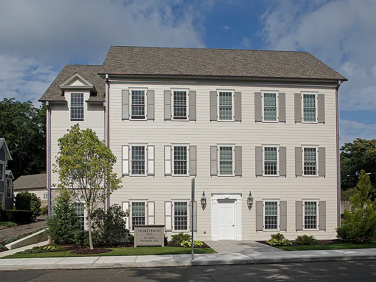 745 Boston Post Road — Photo 2
