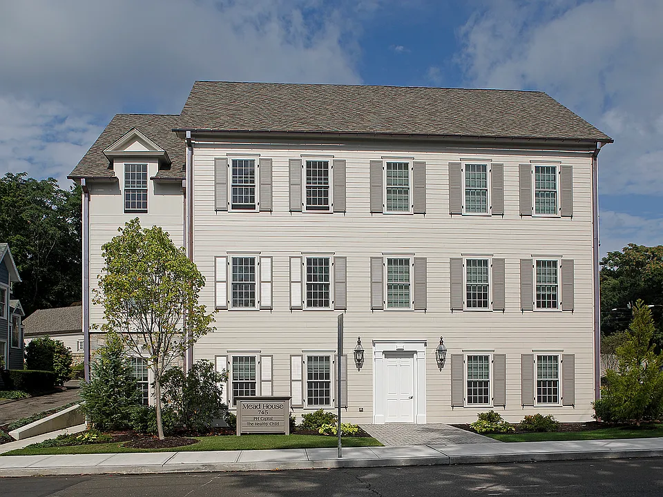 745 Boston Post Road