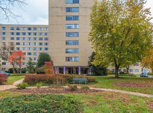 6621 Wakefield Dr APT 917, Alexandria, VA 22307