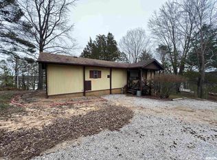 30 Caroline Dr, Goreville, IL 62939