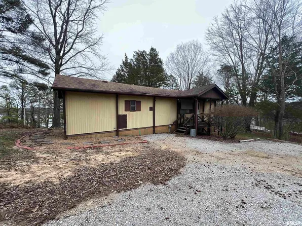 30 Caroline Dr, Goreville, IL 62939