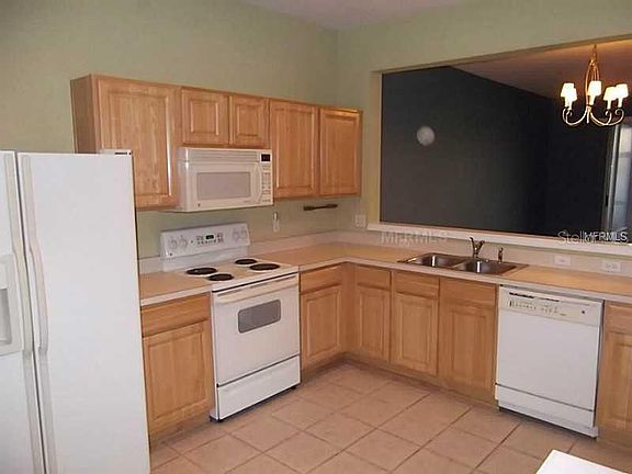 5th image of 4866 Pond Ridge Dr